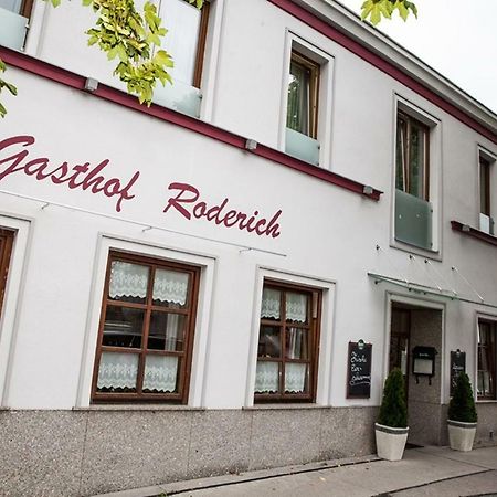 Gasthof Roderich Hotel Langenzersdorf Exterior photo